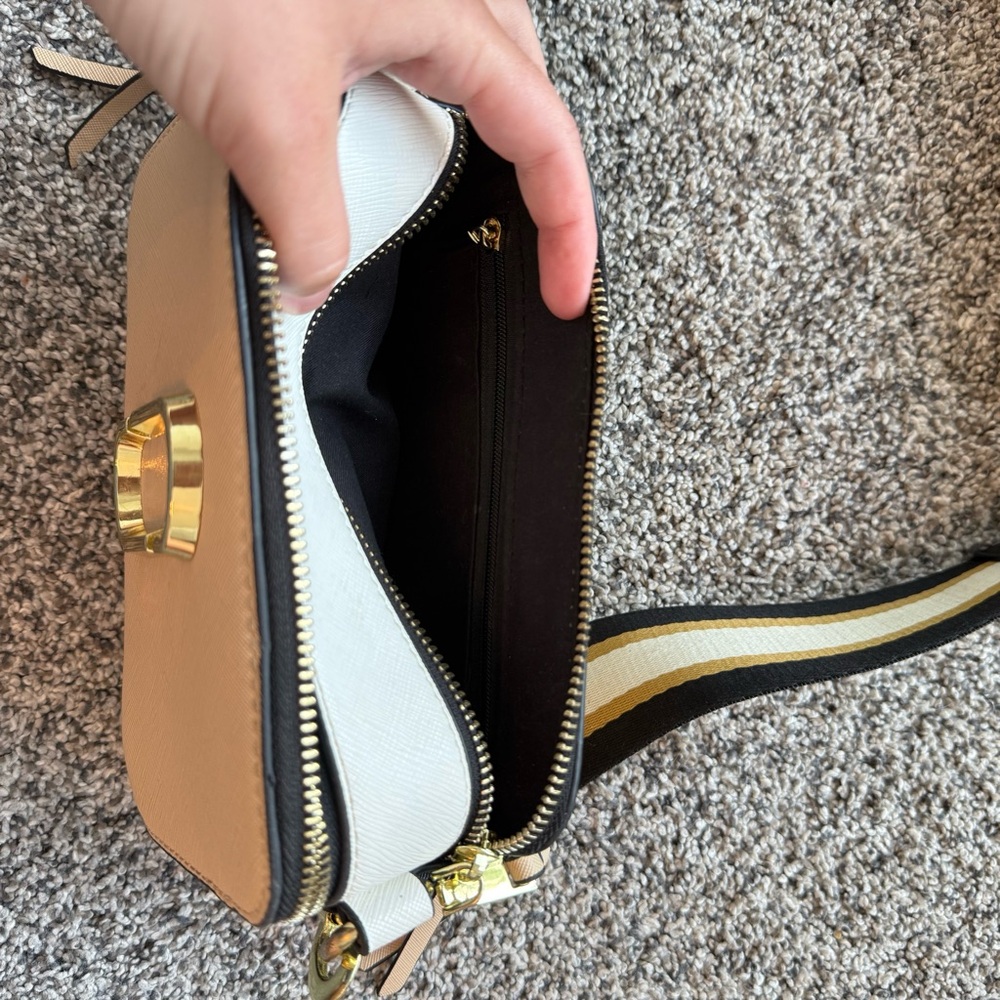 Cream Crossbody Bag with Gold Accents - Picture 6 of 6